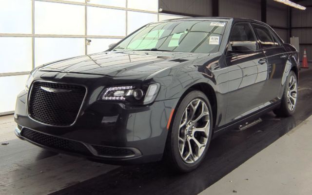 2018 Chrysler 300
