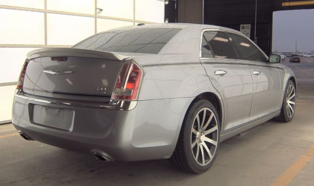 2013 Chrysler 300C