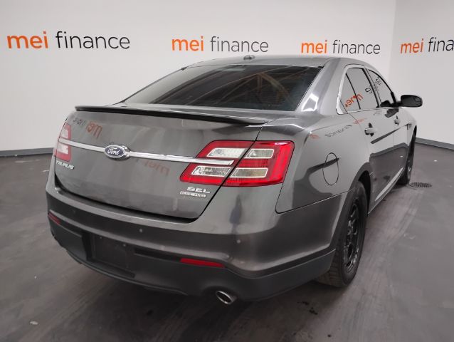 2018 Ford Taurus