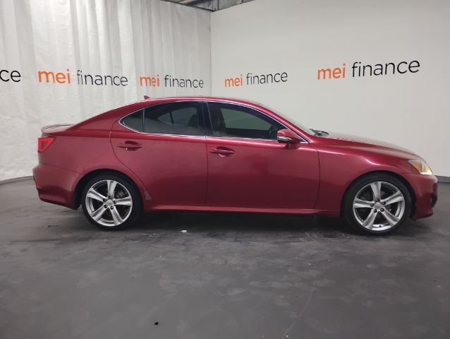 2011 LEXUS IS