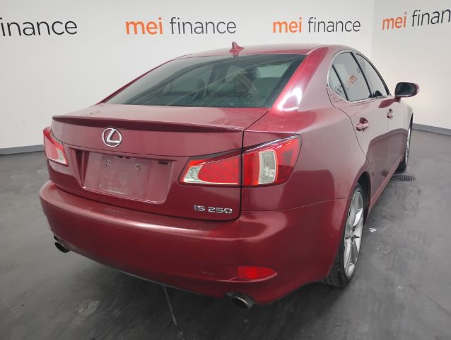 2011 LEXUS IS