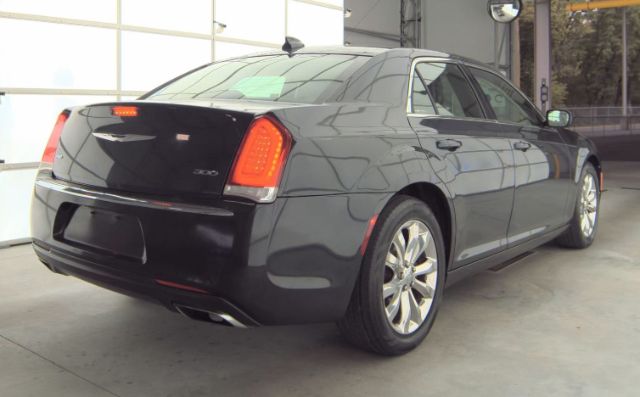 2016 Chrysler 300