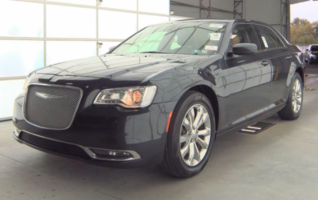 2016 Chrysler 300