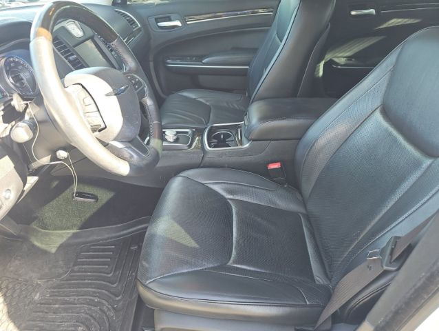 2016 Chrysler 300C