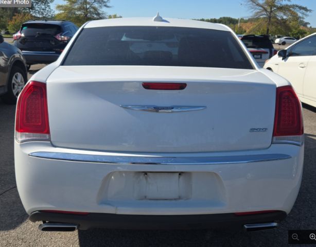 2016 Chrysler 300