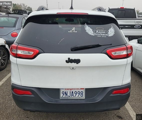 2018 Jeep CHEROKEE