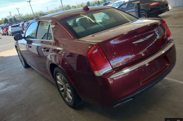 2017 Chrysler 300