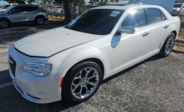 2016 Chrysler 300C