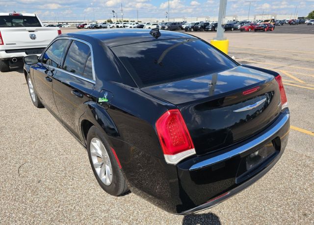 2018 Chrysler 300