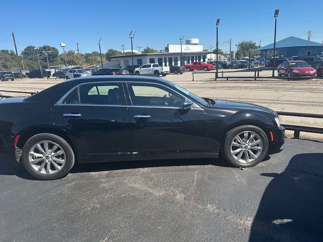 2016 Chrysler 300C