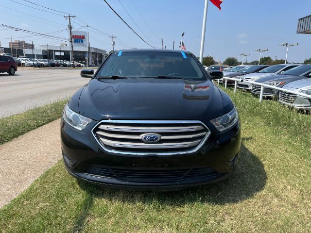 2018 Ford Taurus