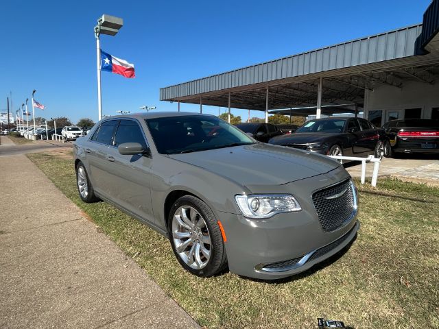 2017 Chrysler 300