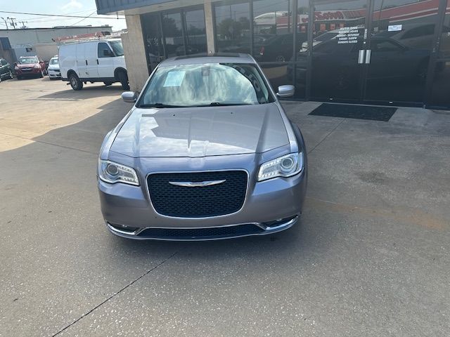2017 Chrysler 300