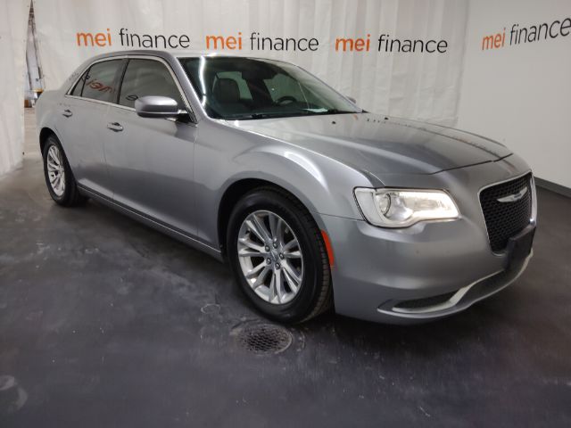 2017 Chrysler 300