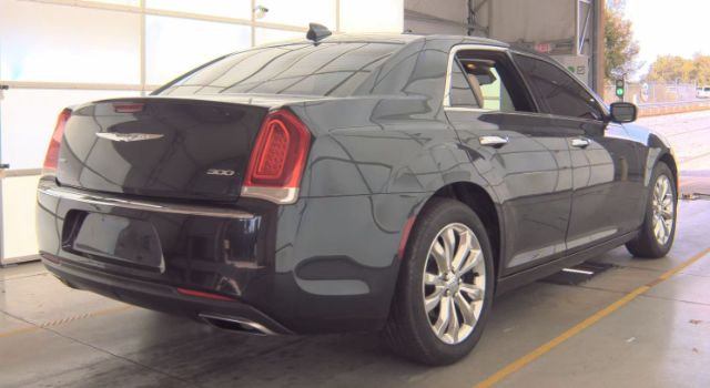 2018 Chrysler 300