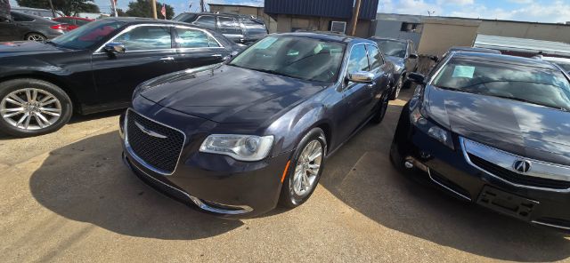 2017 Chrysler 300
