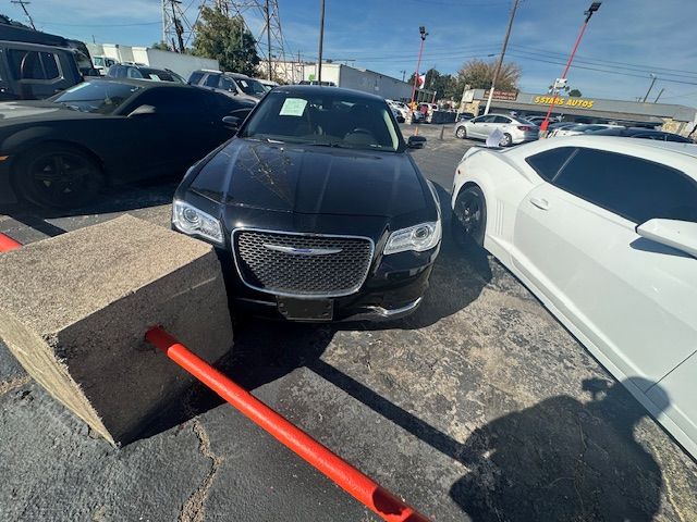 2018 Chrysler 300