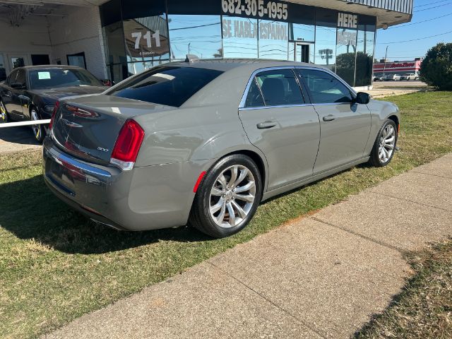 2017 Chrysler 300