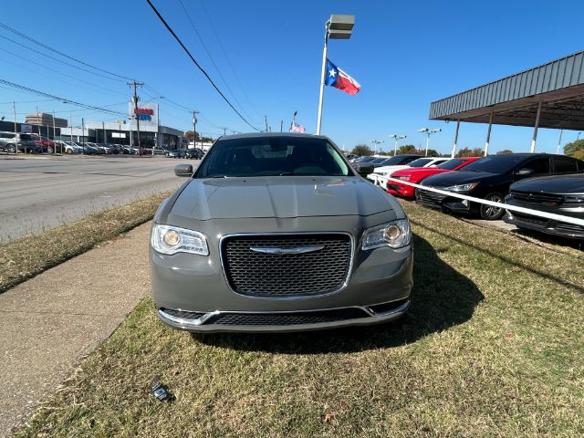 2017 Chrysler 300