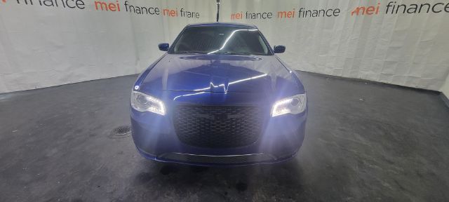 2018 Chrysler 300