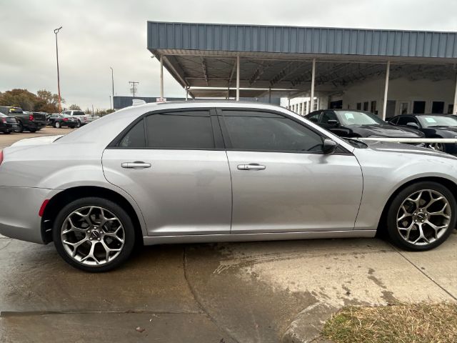 2018 Chrysler 300