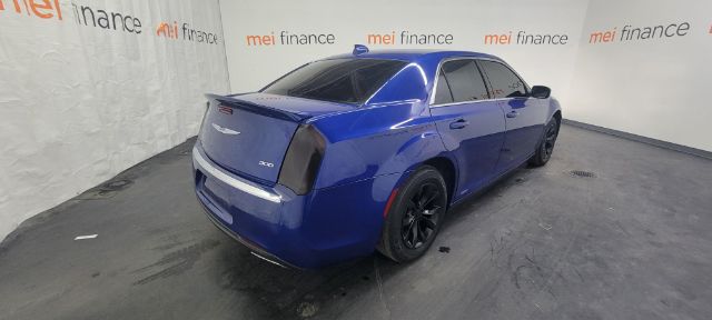 2018 Chrysler 300