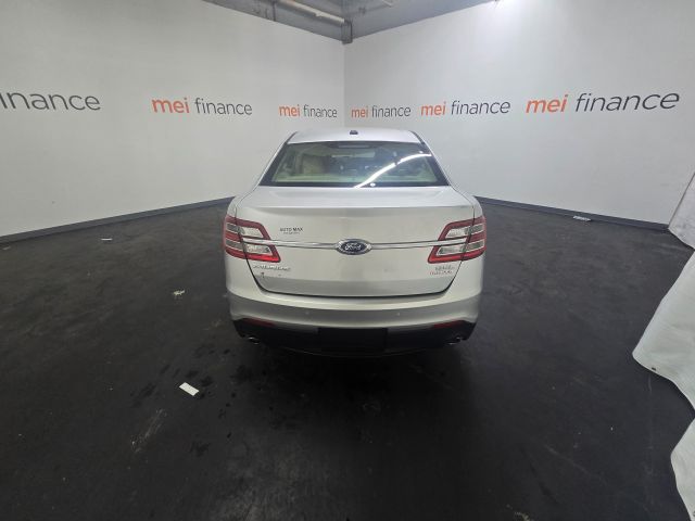 2016 Ford Taurus