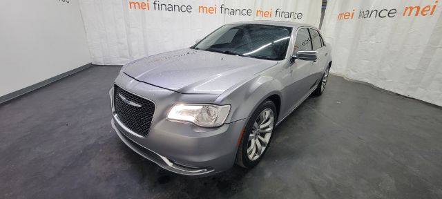 2017 Chrysler 300C