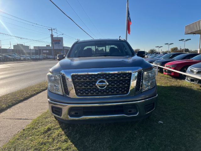 2017 Nissan Titan