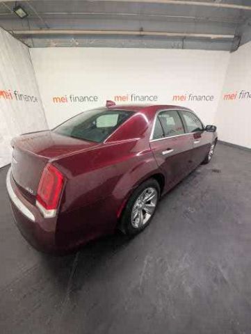 2018 Chrysler 300