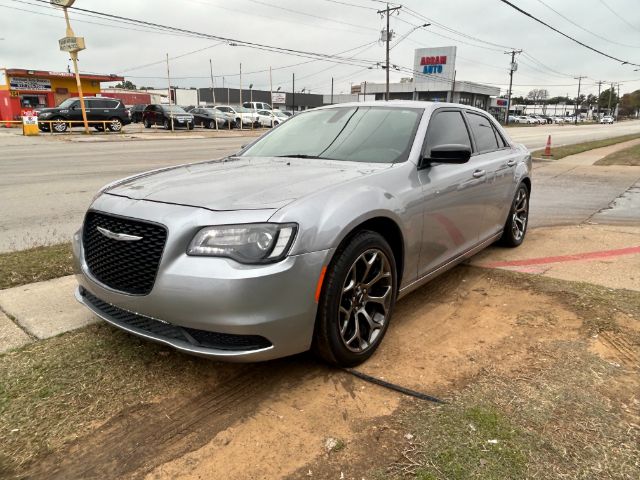 2018 Chrysler 300