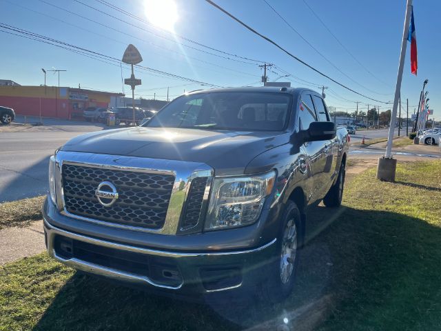 2017 Nissan Titan