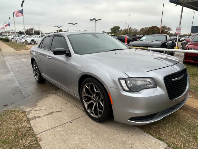 2018 Chrysler 300