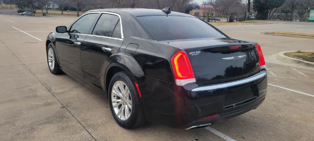 2016 Chrysler 300C