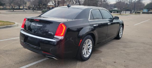 2016 Chrysler 300C