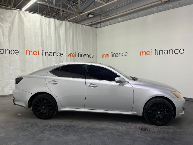 2009 LEXUS IS