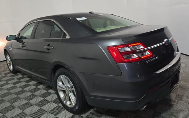 2016 Ford Taurus