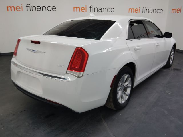 2019 Chrysler 300