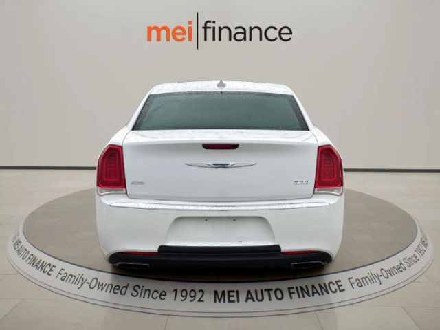 2016 Chrysler 300