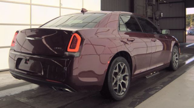 2018 Chrysler 300