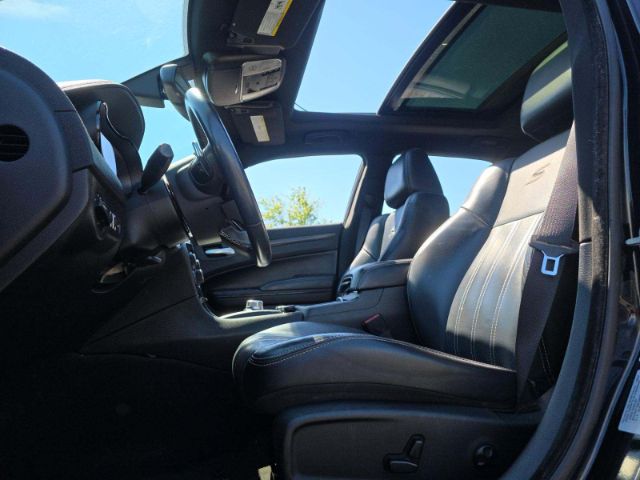 2016 Chrysler 300 S's photo