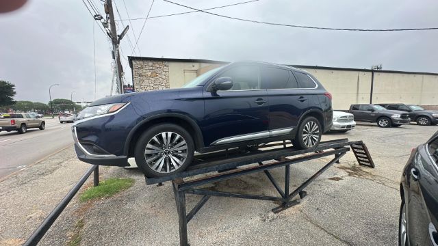 2020 Mitsubishi Outlander