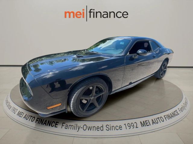 2014 Dodge Challenger SXT's photo