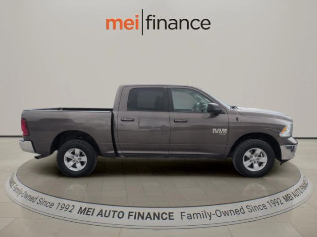 2019 RAM CLASSIC SLT CREW CAB SHORT B 4