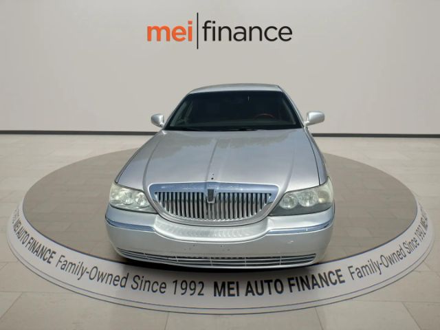 2010 Lincoln Town Car