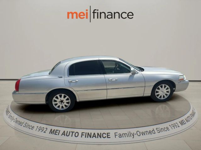 2010 Lincoln Town Car