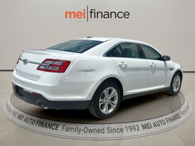 2016 Ford Taurus