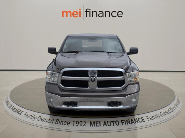 2019 RAM CLASSIC SLT CREW CAB SHORT B 4