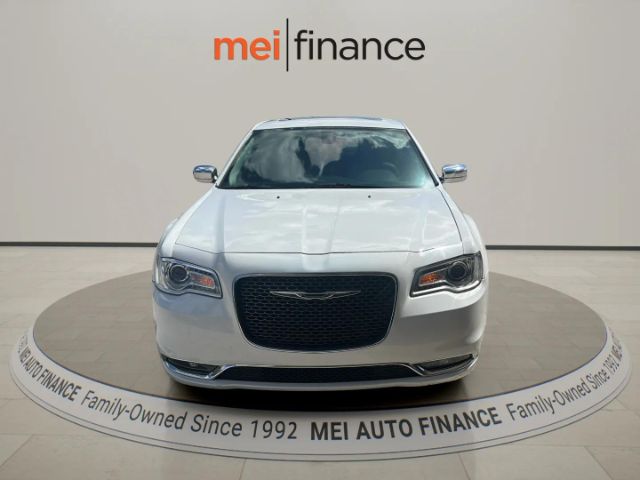 2016 Chrysler 300C