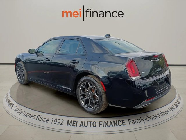 2018 Chrysler 300
